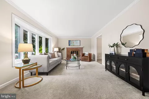 Living - 8522 Fairburn Dr, Springfield, VA 22152 photo 1 of 6