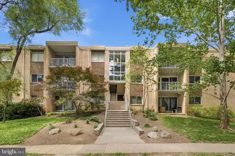 2908 Kings Chapel Rd #03/10, Falls Church, VA 22042