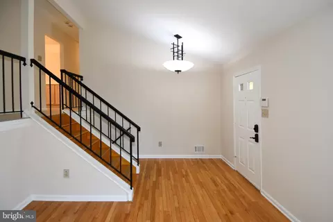 Entry Way - 11061 Tottenham Ln, Reston, VA 20194 photo 2 of 5