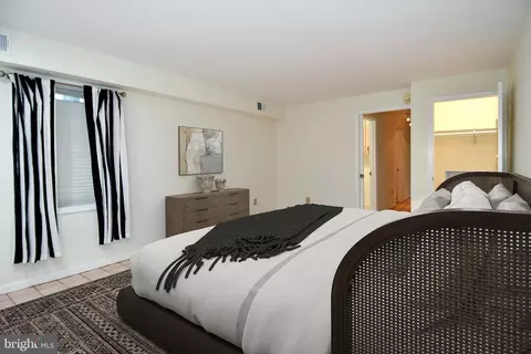 Bedroom - 11061 Tottenham Ln, Reston, VA 20194 photo 3 of 7