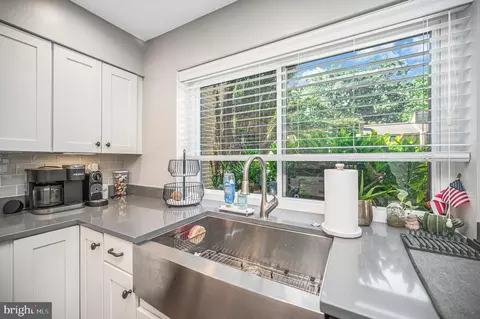 Kitchen - 2215 Glencourse Ln, Reston, VA 20191 photo 5 of 5