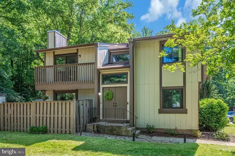 Exterior - 2215 Glencourse Ln, Reston, VA 20191 photo 3 of 17