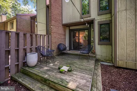 Exterior - 2215 Glencourse Ln, Reston, VA 20191 photo 7 of 17