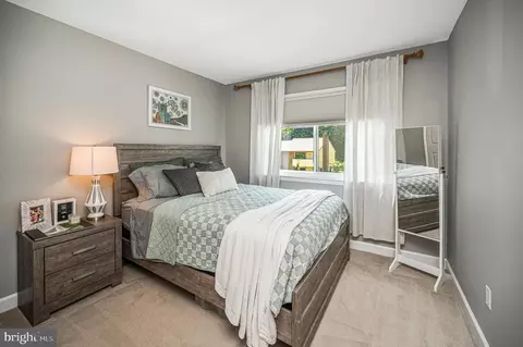 Bedroom - 2215 Glencourse Ln, Reston, VA 20191 photo 4 of 5