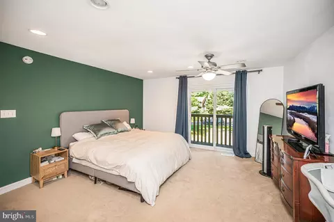 Bedroom - 2215 Glencourse Ln, Reston, VA 20191 photo 2 of 5