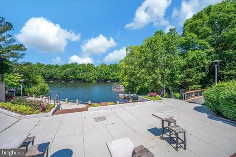 View/Area - 2215 Glencourse Ln, Reston, VA 20191 photo 1 of 3