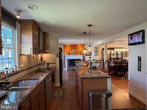 Kitchen - 2961 Ashdown Frst, Herndon, VA 20171 photo 3 of 5