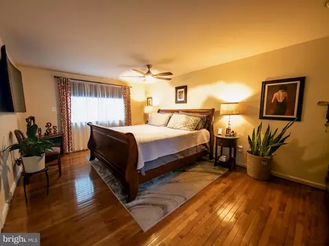 Bedroom - 2961 Ashdown Frst, Herndon, VA 20171 photo 1 of 6