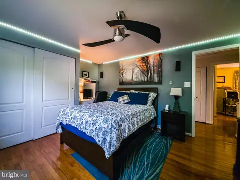 Bedroom - 2961 Ashdown Frst, Herndon, VA 20171 photo 4 of 6