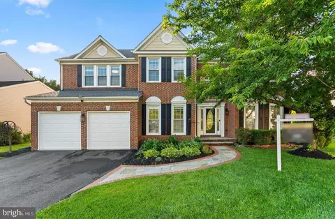 4689 Brentwall Ct, Chantilly, VA 20151