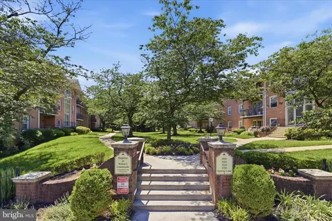 3334 Spring Ln #B-46, Falls Church, VA 22041