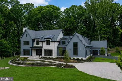 796 Falls Farm Ct, Great Falls, VA 22066