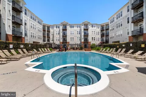 2655 Prosperity Ave #415, Fairfax, VA 22031