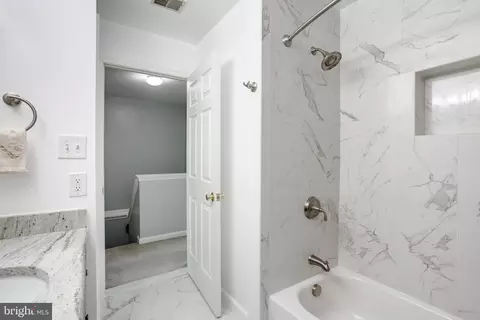 Bath - 6397 Stagg Ct, Springfield, VA 22150 photo 3 of 5