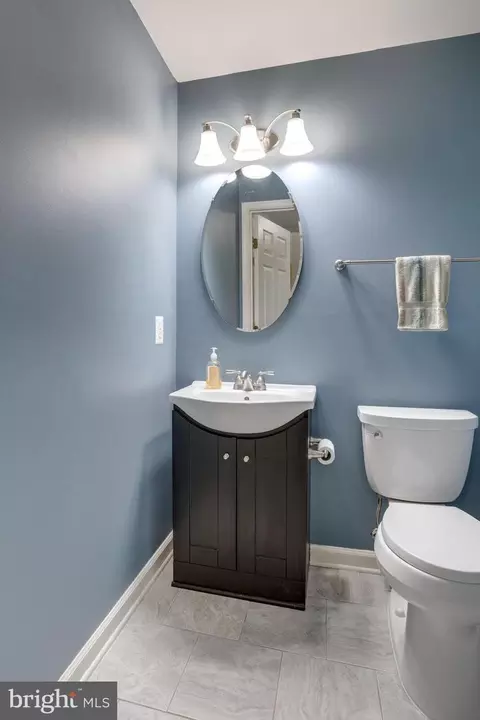 Bath - 6397 Stagg Ct, Springfield, VA 22150 photo 5 of 5