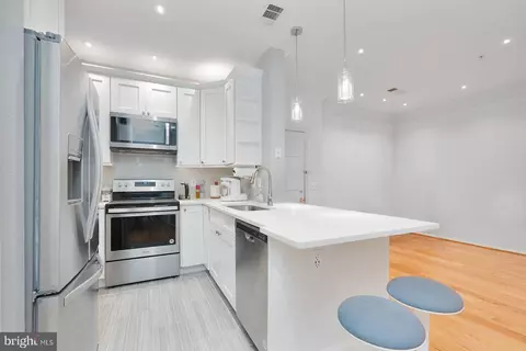Kitchen - 1580 Spring Gate Dr #4310, Mclean, VA 22102 photo 2 of 4