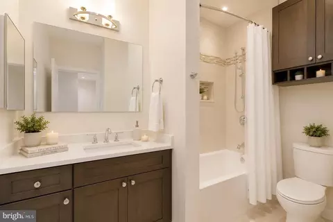 Bath - 1580 Spring Gate Dr #4310, Mclean, VA 22102 photo 1 of 3