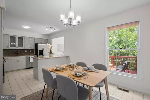 Dining - 6307 Millwood Cir, Springfield, VA 22152 photo 2 of 2