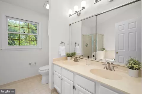 Bath - 6307 Millwood Cir, Springfield, VA 22152 photo 1 of 4