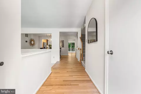 Entry Way - 7913 Pebble Brook Ct, Springfield, VA 22153 photo 1 of 4