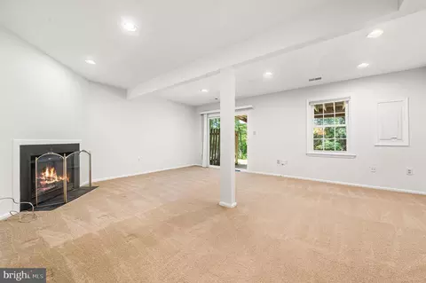 Living - 7913 Pebble Brook Ct, Springfield, VA 22153 photo 5 of 5