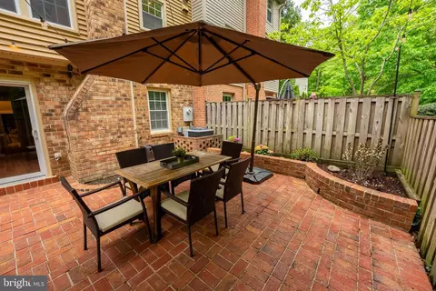 Exterior - 7716 Shootingstar Dr, Springfield, VA 22152 photo 3 of 9
