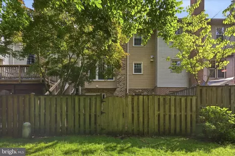Exterior - 7716 Shootingstar Dr, Springfield, VA 22152 photo 7 of 9