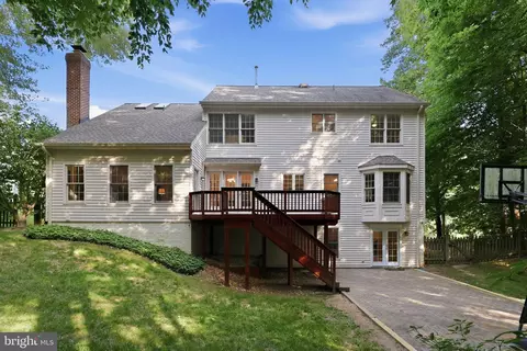 Exterior - 8556 Hooes Rd, Springfield, VA 22153 photo 11 of 11
