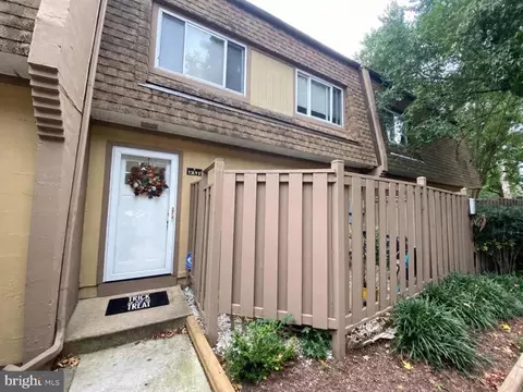 7942 Sausalito Pl #C, Alexandria, VA 22309