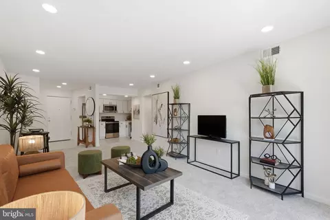 Living - 5800 Royal Ridge Dr, Springfield, VA 22152 photo 6 of 7