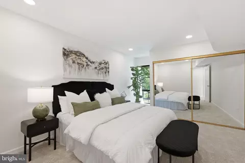 Bedroom - 5800 Royal Ridge Dr, Springfield, VA 22152 photo 1 of 5