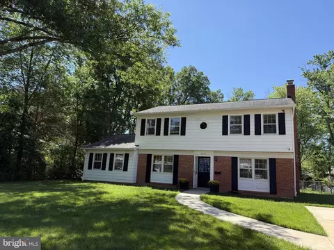 4215 Alcott St, Alexandria, VA 22309