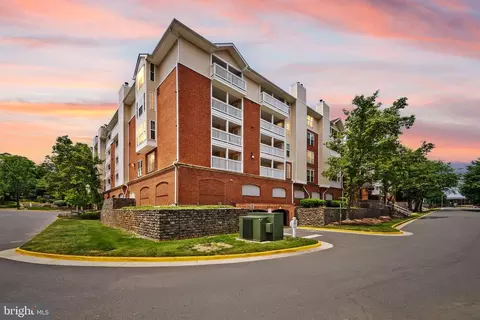 1504 Lincoln Way #323, Mclean, VA 22102