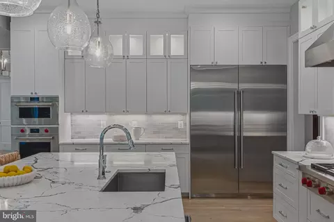 Kitchen - 7820 Calpurnia Ct, Mclean, VA 22102 photo 10 of 10