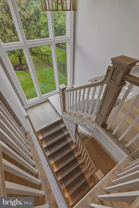 Entry Way - 7820 Calpurnia Ct, Mclean, VA 22102 photo 7 of 9