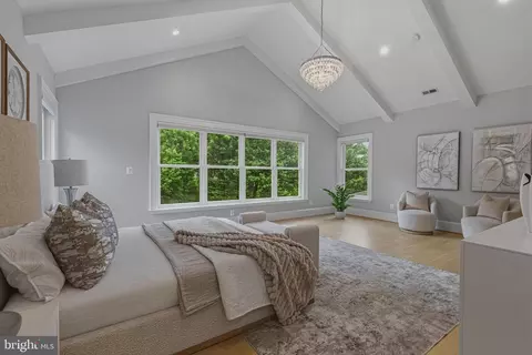 Bedroom - 7820 Calpurnia Ct, Mclean, VA 22102 photo 5 of 10
