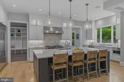 Kitchen - 7820 Calpurnia Ct, Mclean, VA 22102 photo 4 of 10