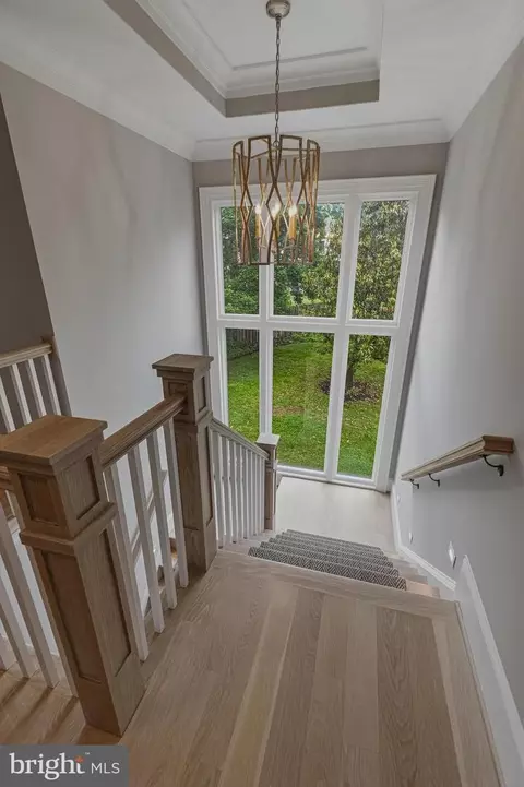 Entry Way - 7820 Calpurnia Ct, Mclean, VA 22102 photo 8 of 9