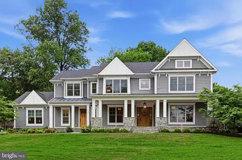 Exterior - 7820 Calpurnia Ct, Mclean, VA 22102 photo 8 of 8