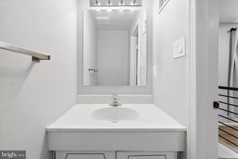 Bath - 11533 Pine Cone Ct, Reston, VA 20191 photo 1 of 3