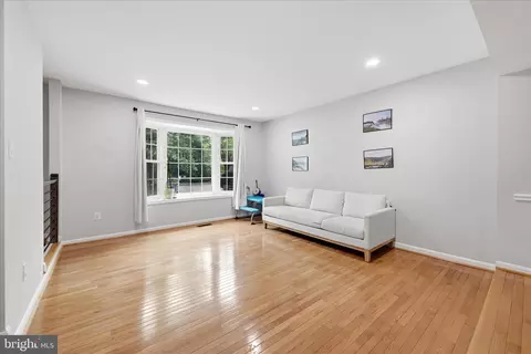 Living - 11533 Pine Cone Ct, Reston, VA 20191 photo 2 of 2