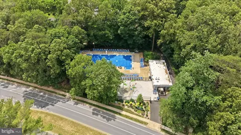 Exterior - 11533 Pine Cone Ct, Reston, VA 20191 photo 6 of 9