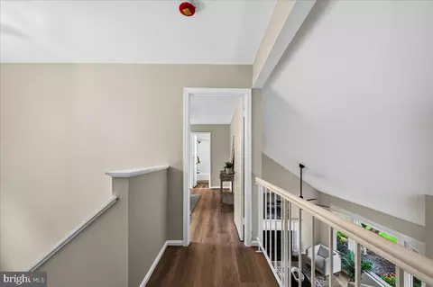 Entry Way - 11057 Bishopsgate Ct, Reston, VA 20194 photo 7 of 8