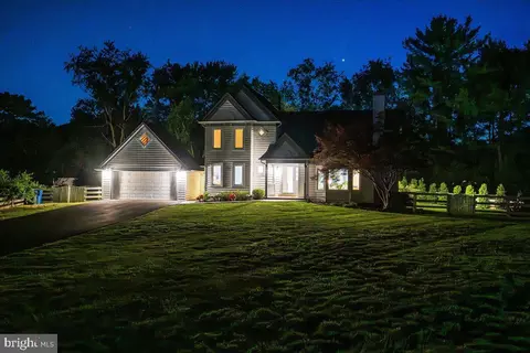 Exterior - 11057 Bishopsgate Ct, Reston, VA 20194 photo 4 of 25
