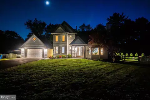Exterior - 11057 Bishopsgate Ct, Reston, VA 20194 photo 6 of 25