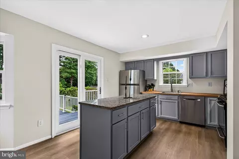 Kitchen - 11057 Bishopsgate Ct, Reston, VA 20194 photo 1 of 2