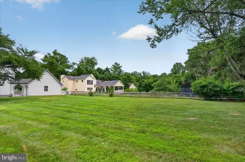 Exterior - 11057 Bishopsgate Ct, Reston, VA 20194 photo 21 of 25