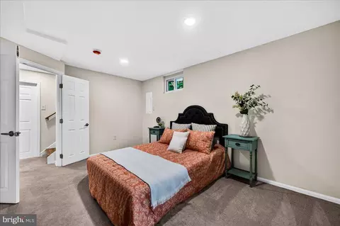 Bedroom - 11057 Bishopsgate Ct, Reston, VA 20194 photo 5 of 6