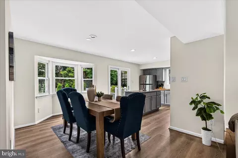 Dining - 11057 Bishopsgate Ct, Reston, VA 20194 photo 1 of 2