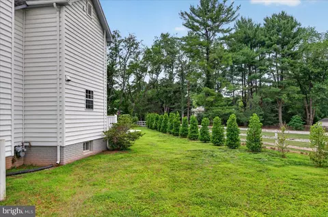 Exterior - 11057 Bishopsgate Ct, Reston, VA 20194 photo 20 of 25